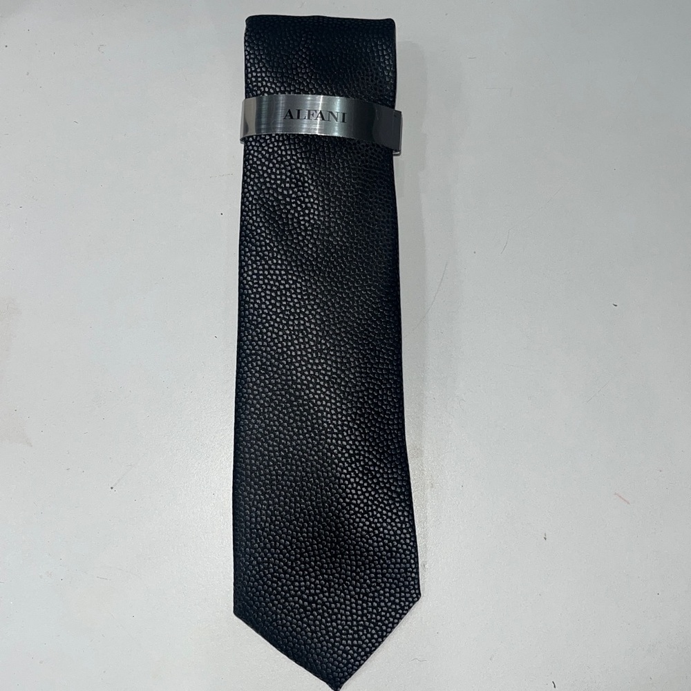 NWT Alfani Black Textured Tie with Silvery Tone (Grove Abstract)